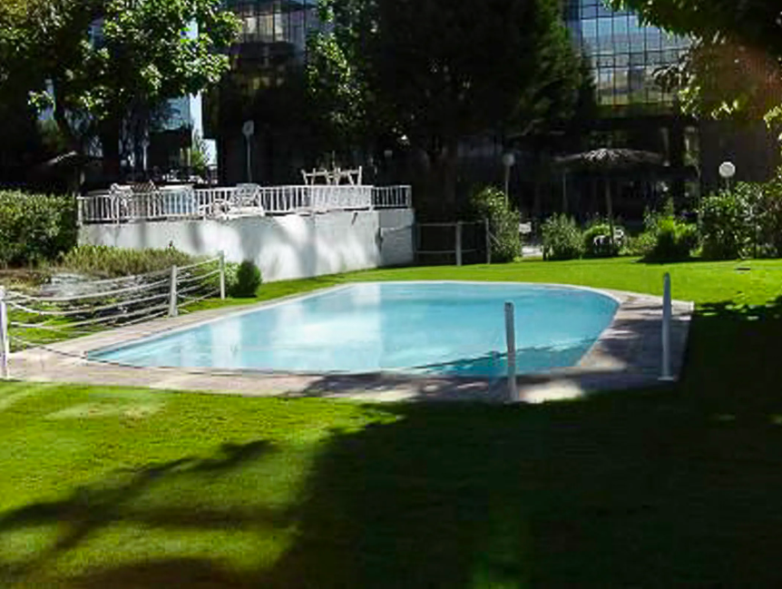 Piscina de Pis en venda en  Madrid Capital amb Calefacció