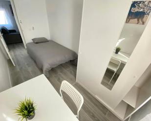 Bedroom of Flat to share in  Madrid Capital  with Heating, Furnished and Washing machine