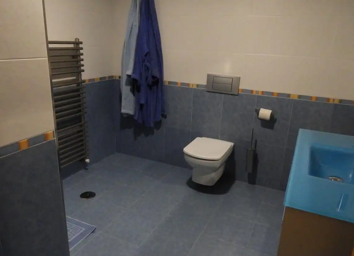 Badezimmer von Maisonette zum Verkauf in Tobarra mit Klimaanlage, Heizung und Terrasse
