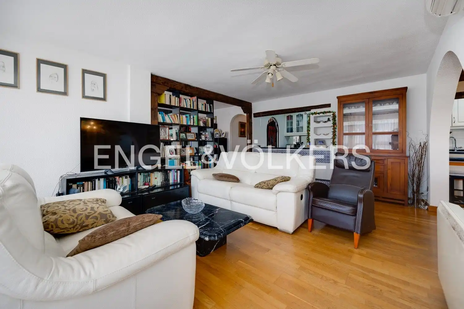 Living room of Flat for sale in Torrevieja  with Air Conditioner, Heating and Private garden