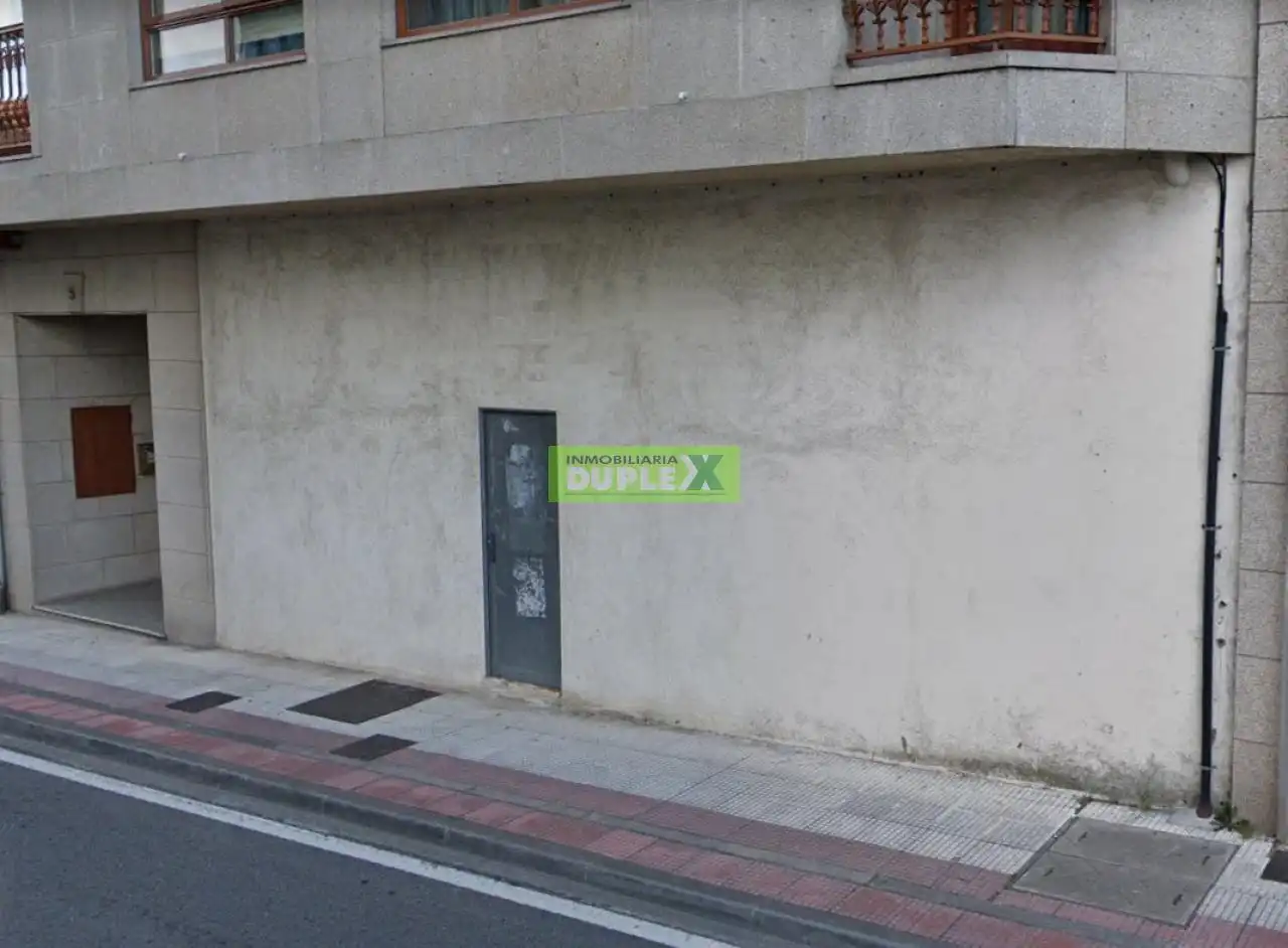 Local comercial en venta en A Parda