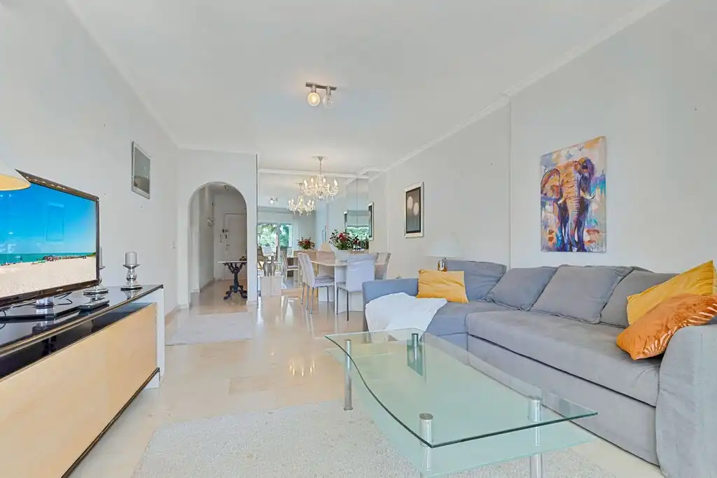 Apartamento con piscina en venta en Castillo Sohail - Myramar, imagen 9