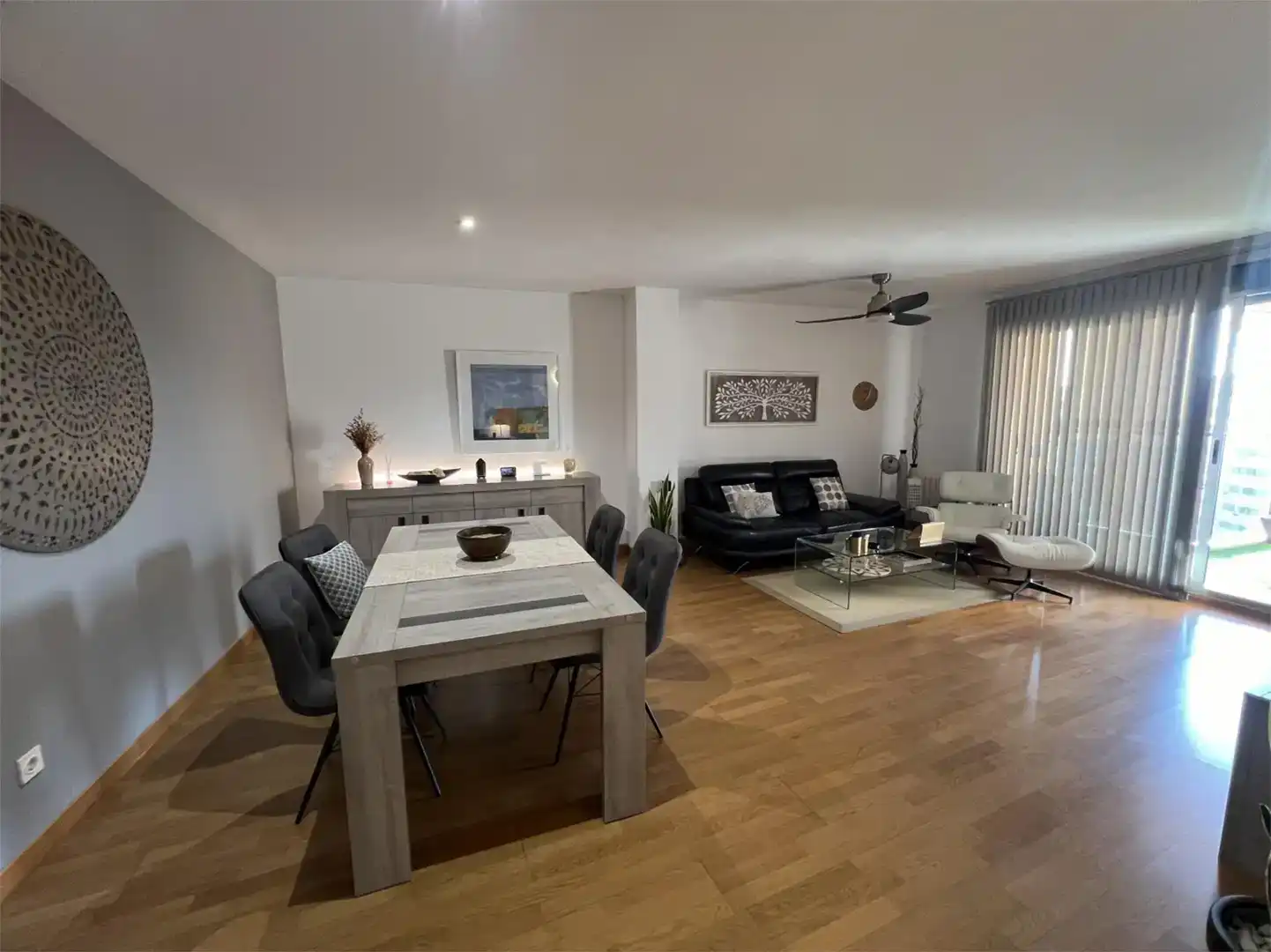 Wohnzimmer von Dachboden zum Verkauf in Murcia mit Klimaanlage, Parkett und Abstellraum