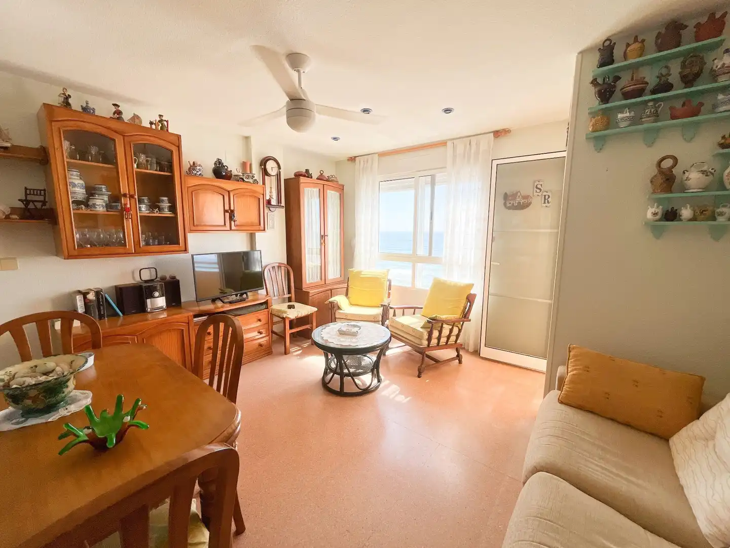 Sala de estar de Piso en venta en Guardamar del Segura con Terraza, Trastero y Amueblado