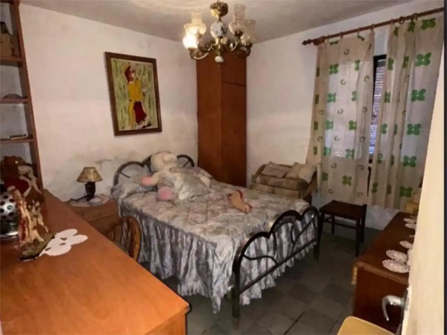 Dormitori de Pis en venda en Casas del Castañar amb Jardí privat, Piscina i Moblat