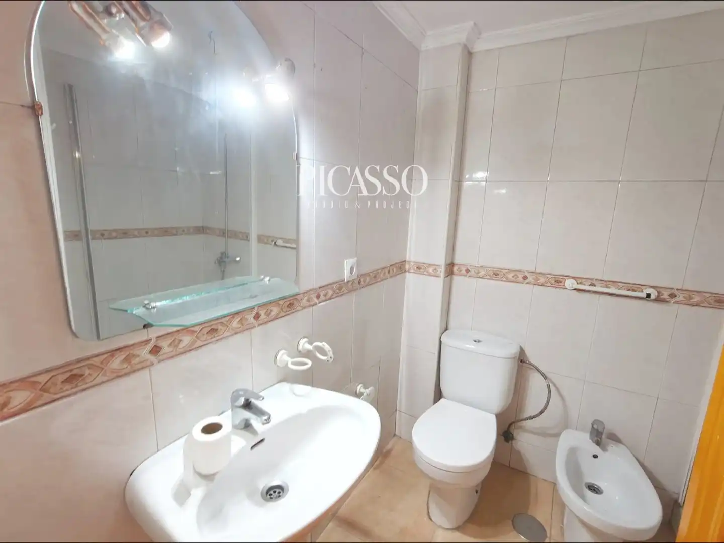 Bathroom of Flat for sale in Torremolinos  with Terrace