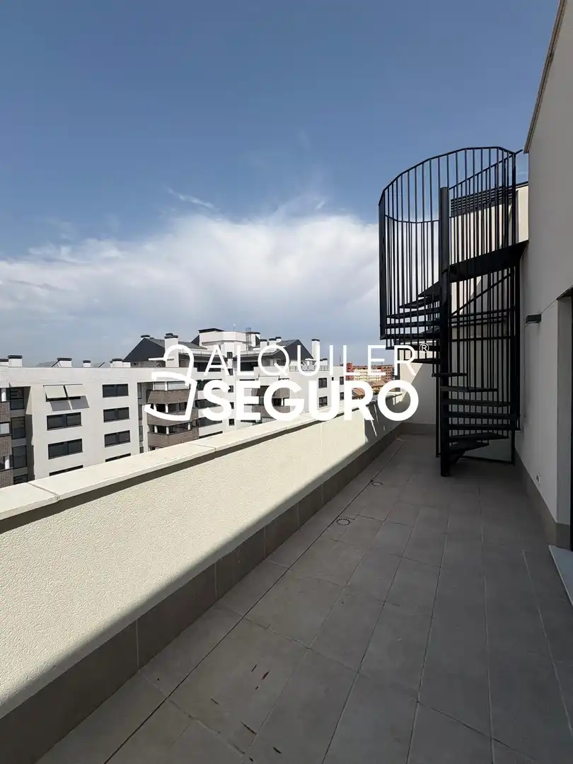 Dachboden zur Miete in Ocho de Marzo, Urbanizaciones