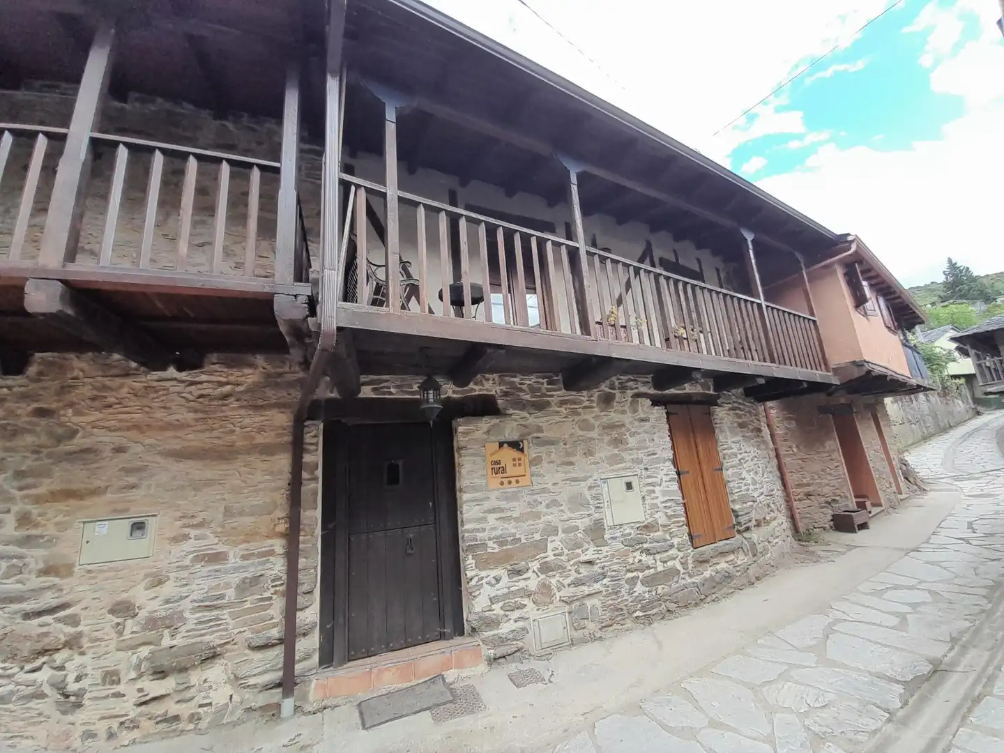 Exterior view of Houses for sale in Ponferrada  with Heating, Furnished and Balcony