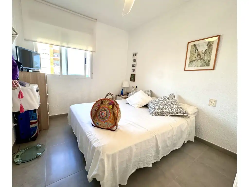 Habitación de Apartamento de alquiler en Benicasim / Benicàssim con Terraza, Amueblado y Horno
