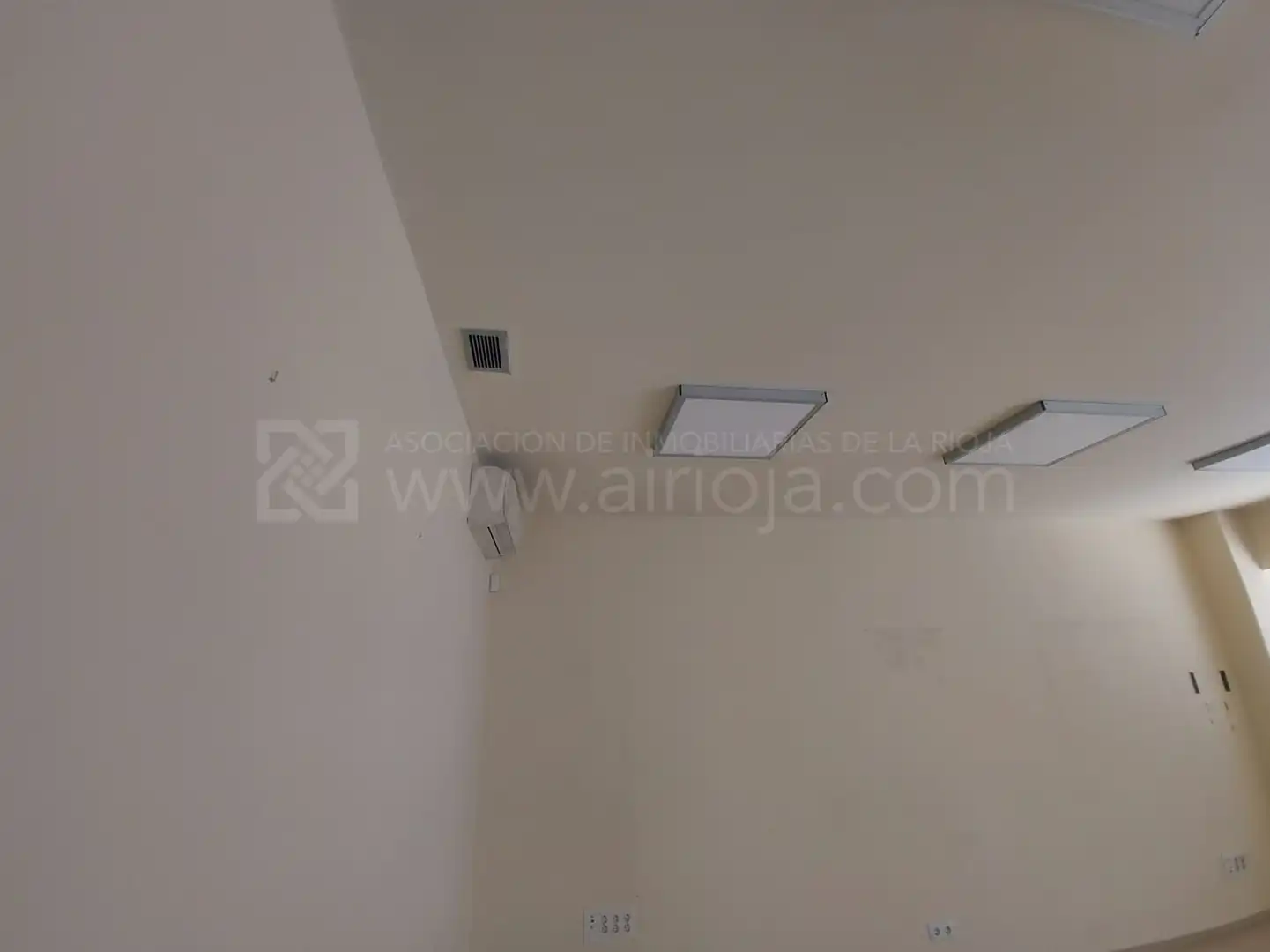 Geschaftsraum zur Miete in  Logroño
