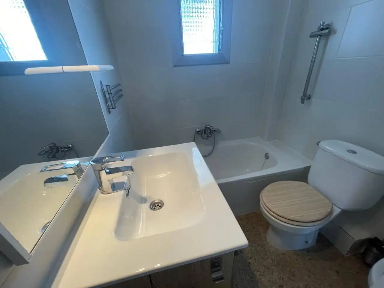 Bany de Pis en venda en Mollet del Vallès amb Aire condicionat