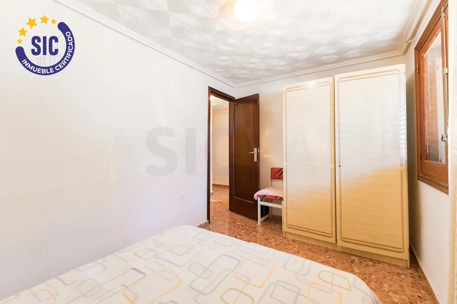 Habitación de Casa o chalet en venta en Chiva con Jardín privado