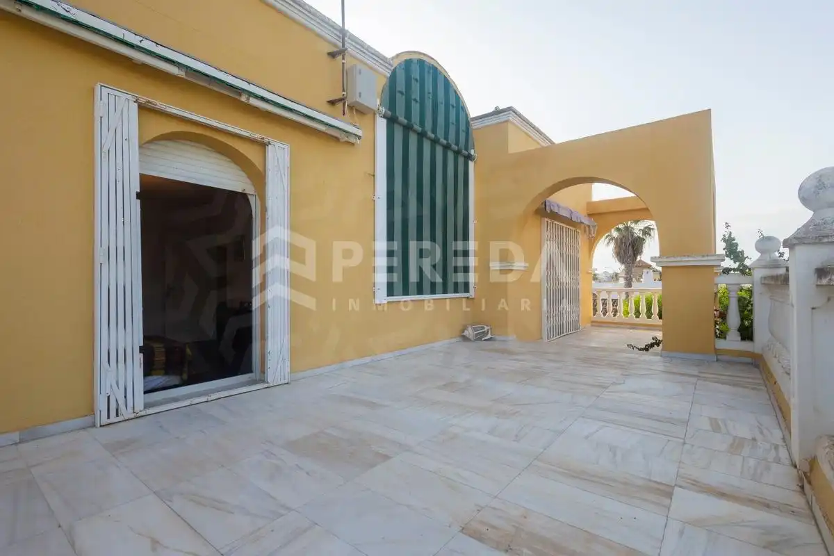 Terraza de Casa o chalet en venta en Roquetas de Mar ciudad