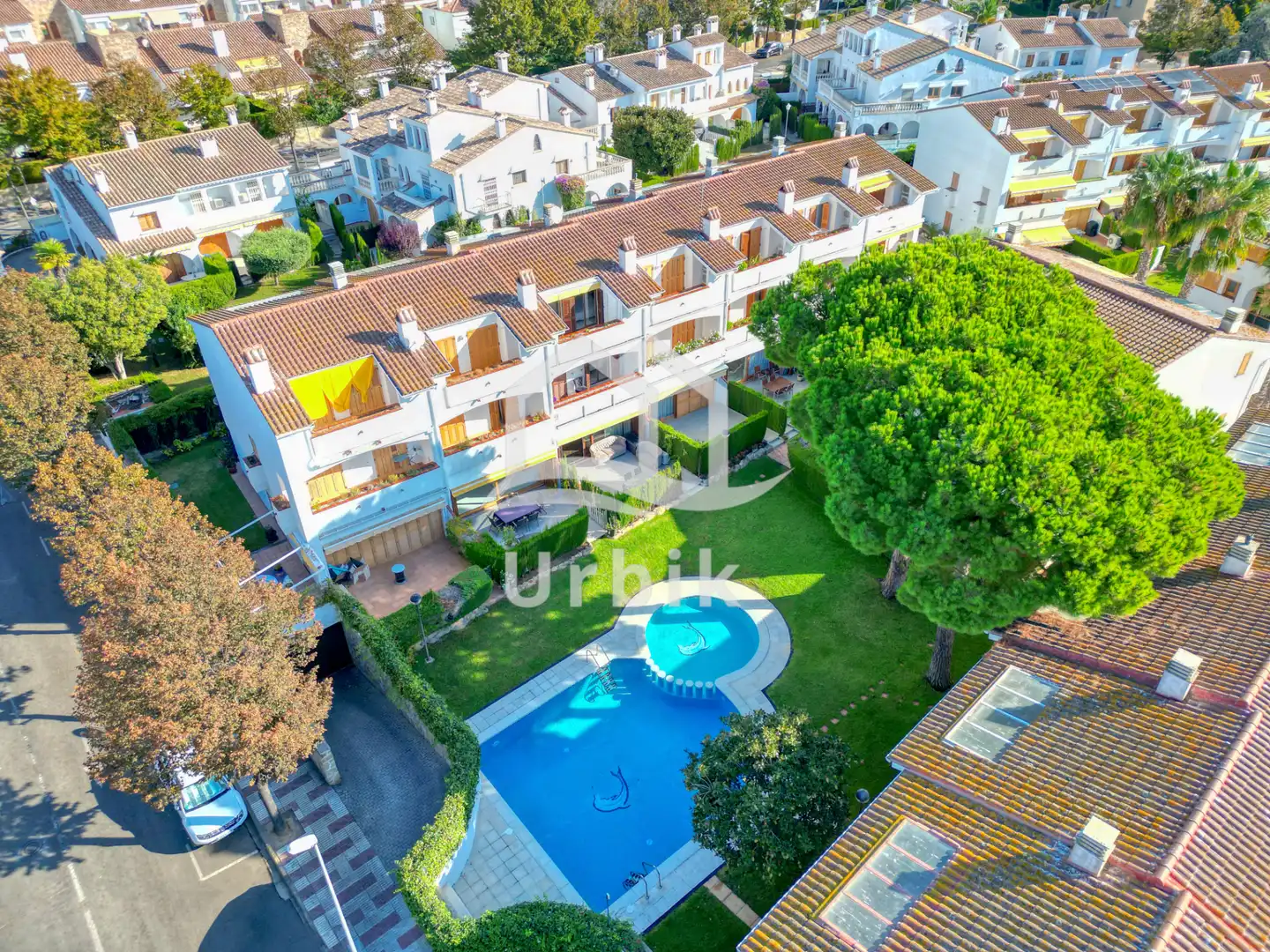 Maison mitoyenne avec terrasse à vendre à Plaça de la Sardana 8