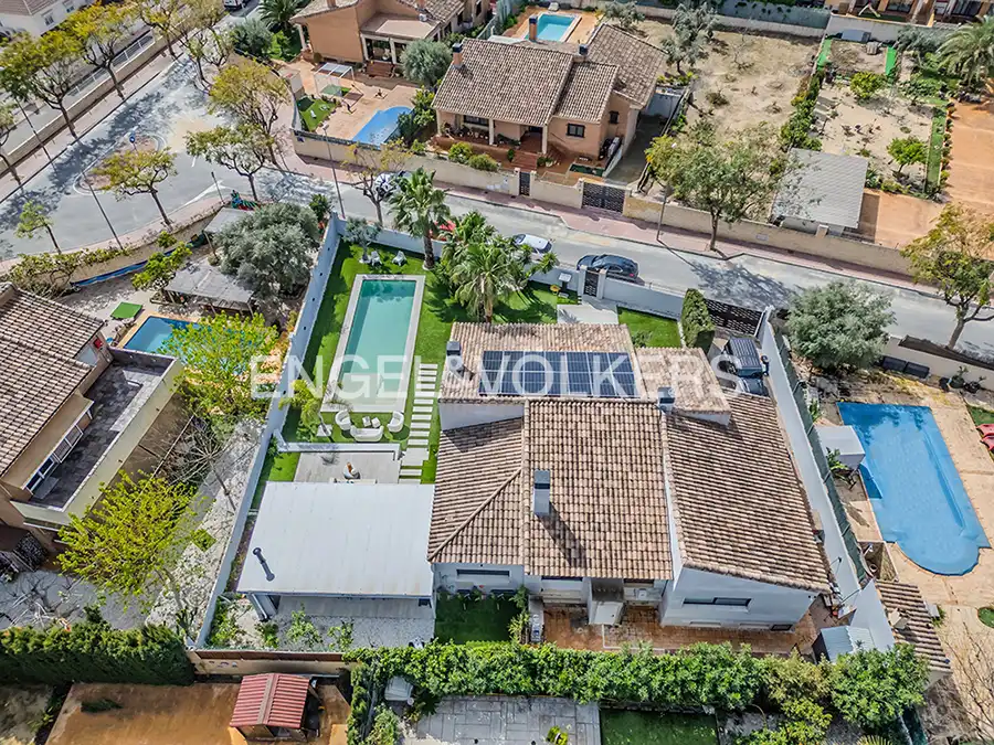 Vista exterior de Casa o chalet en venta en Mutxamel con Aire acondicionado, Calefacción y Jardín privado