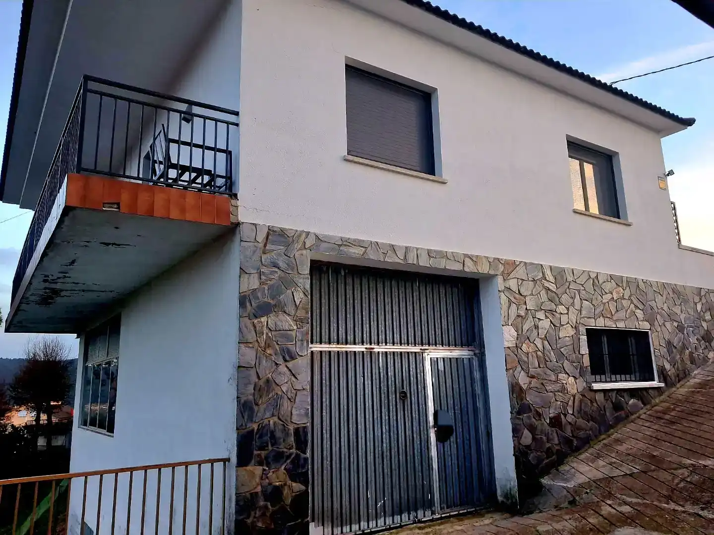 Vista exterior de Casa o chalet en venta en Llinars del Vallès con Jardín privado, Trastero y Amueblado
