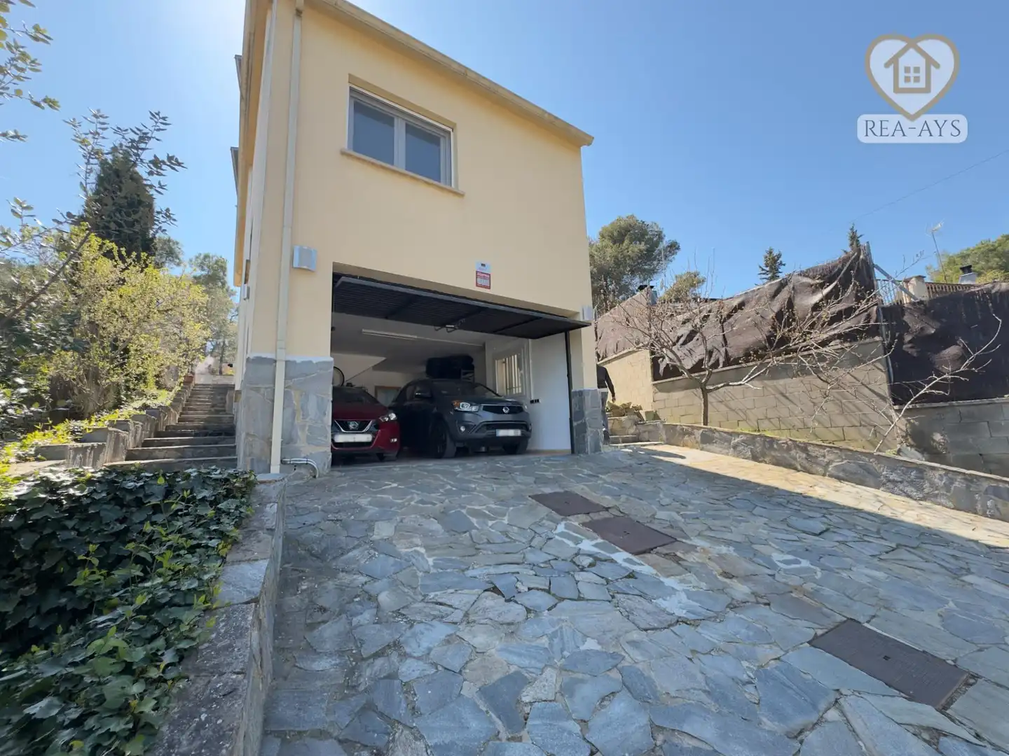 Aparcament de Casa o xalet en venda en Mediona amb Calefacció, Jardí privat i Terrassa