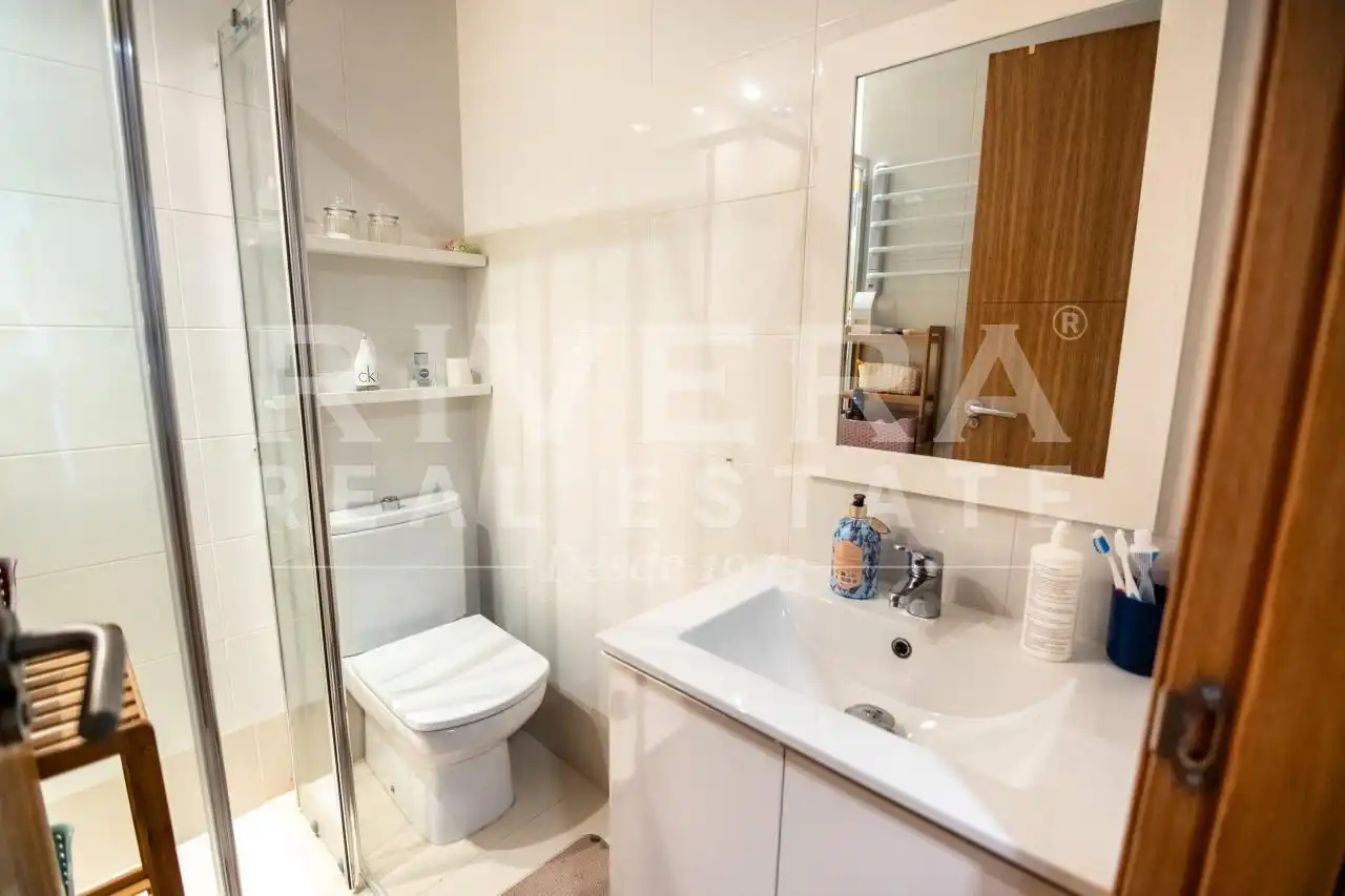 Baño de Ático en venta en Sanxenxo con Calefacción, Parquet y Terraza