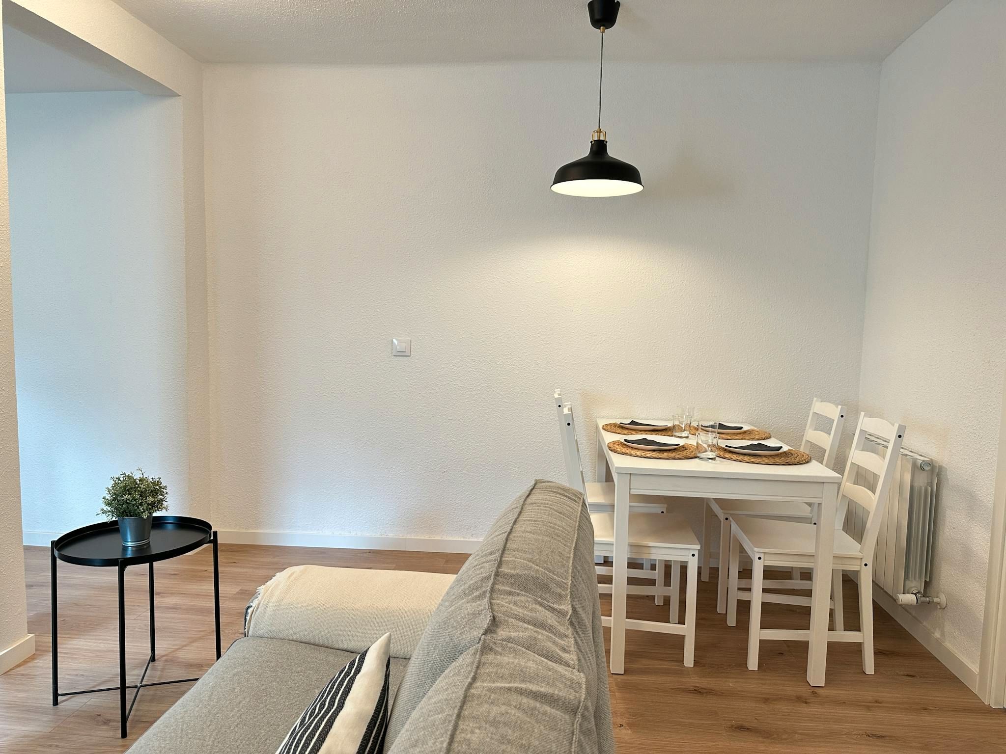 Comedor de Piso de alquiler en  Madrid Capital con Calefacción, Amueblado y Lavadora