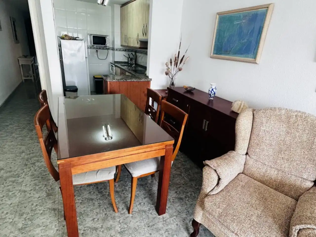 Comedor de Apartamento de alquiler en Almuñécar con Aire acondicionado, Terraza y Amueblado