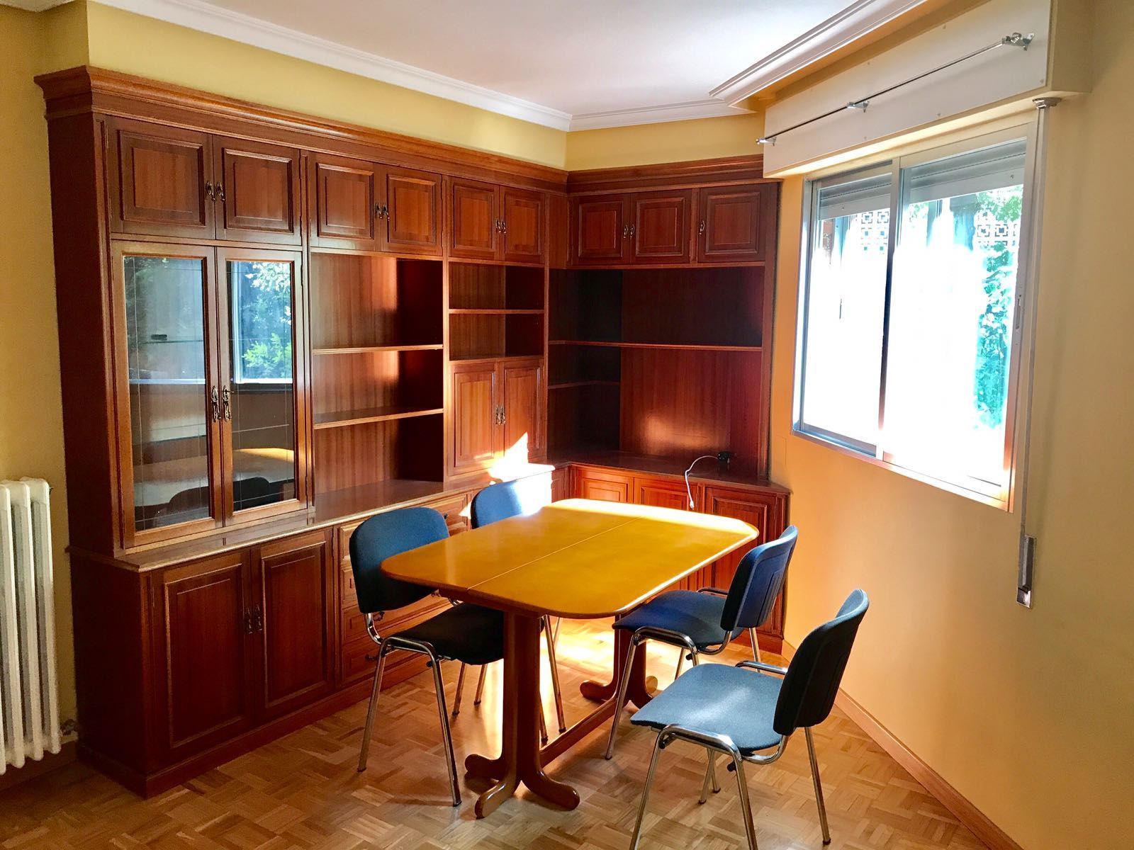 Comedor de Piso de alquiler en  Madrid Capital con Calefacción