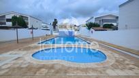 Swimming pool of Single-family semi-detached for sale in La Pobla de Vallbona  with Air Conditioner and Terrace