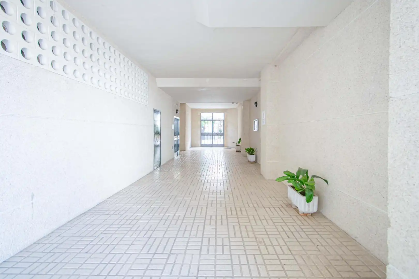 Flat for sale in Sevilla  with Air Conditioner, Heating and Community pool