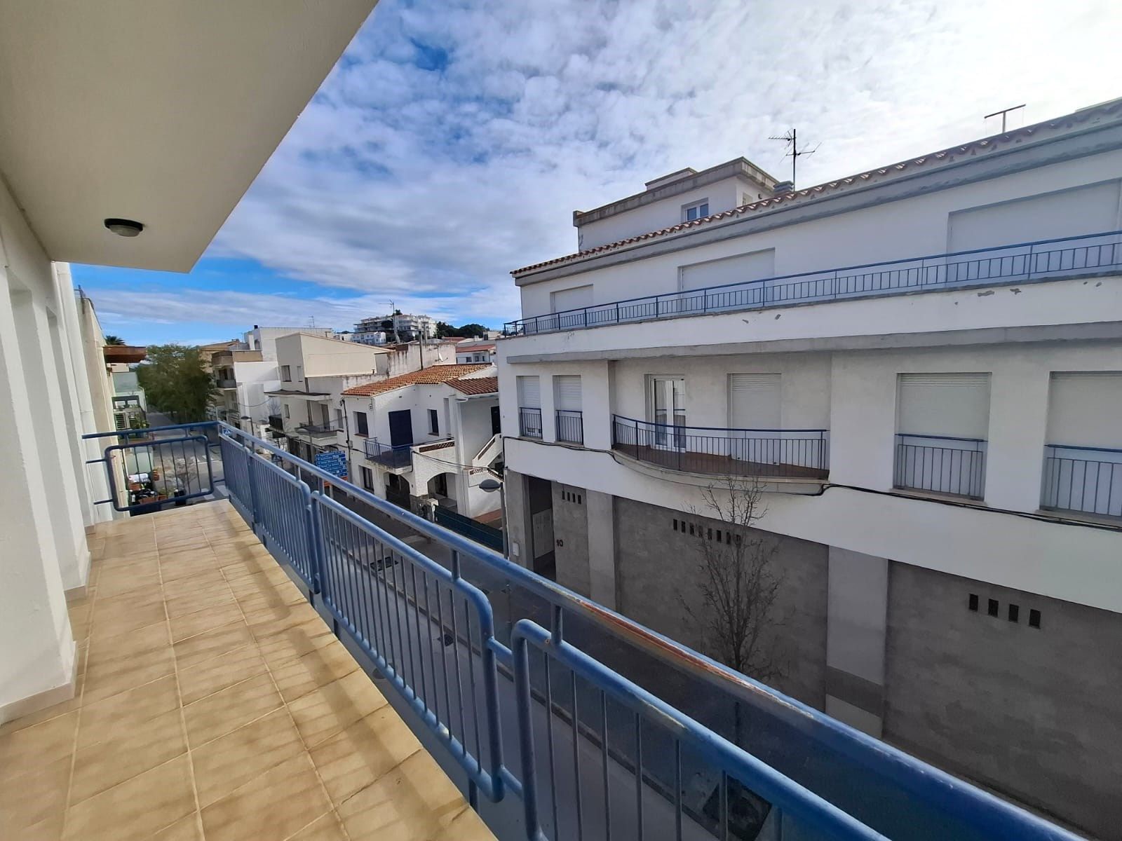 Vista exterior de Dúplex en venda en Llançà amb Calefacció, Terrassa i Traster