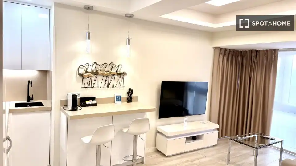 Flat for rent in Castellana