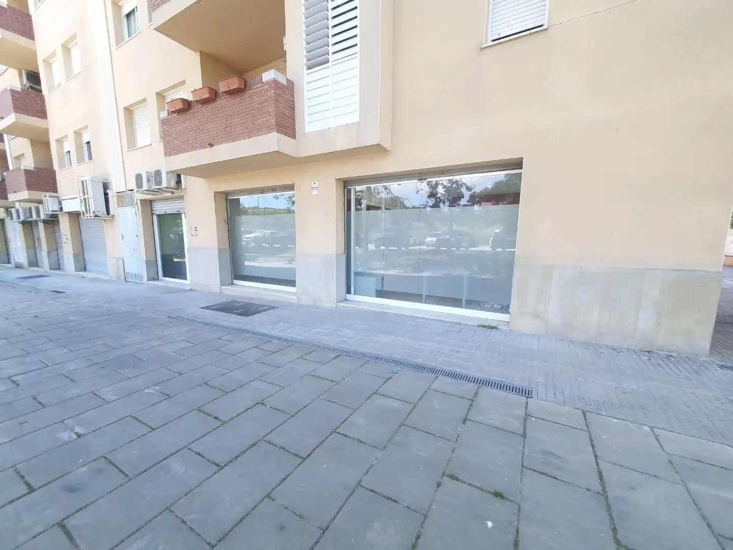 Exterior view of Commercial properties for rent in Piera  with Air Conditioner