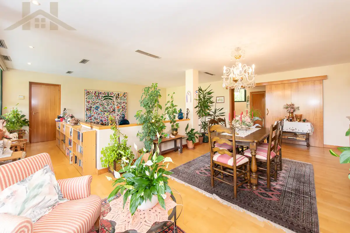 Comedor de Casa o chalet en venta en Tres Cantos con Aire acondicionado, Calefacción y Jardín privado