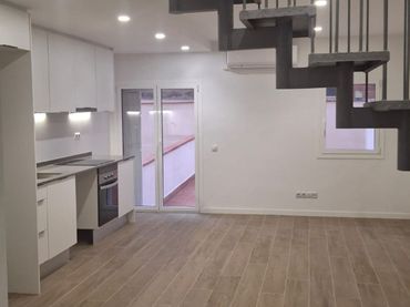 Local comercial en venda a Carrer de Dante Alighieri 10