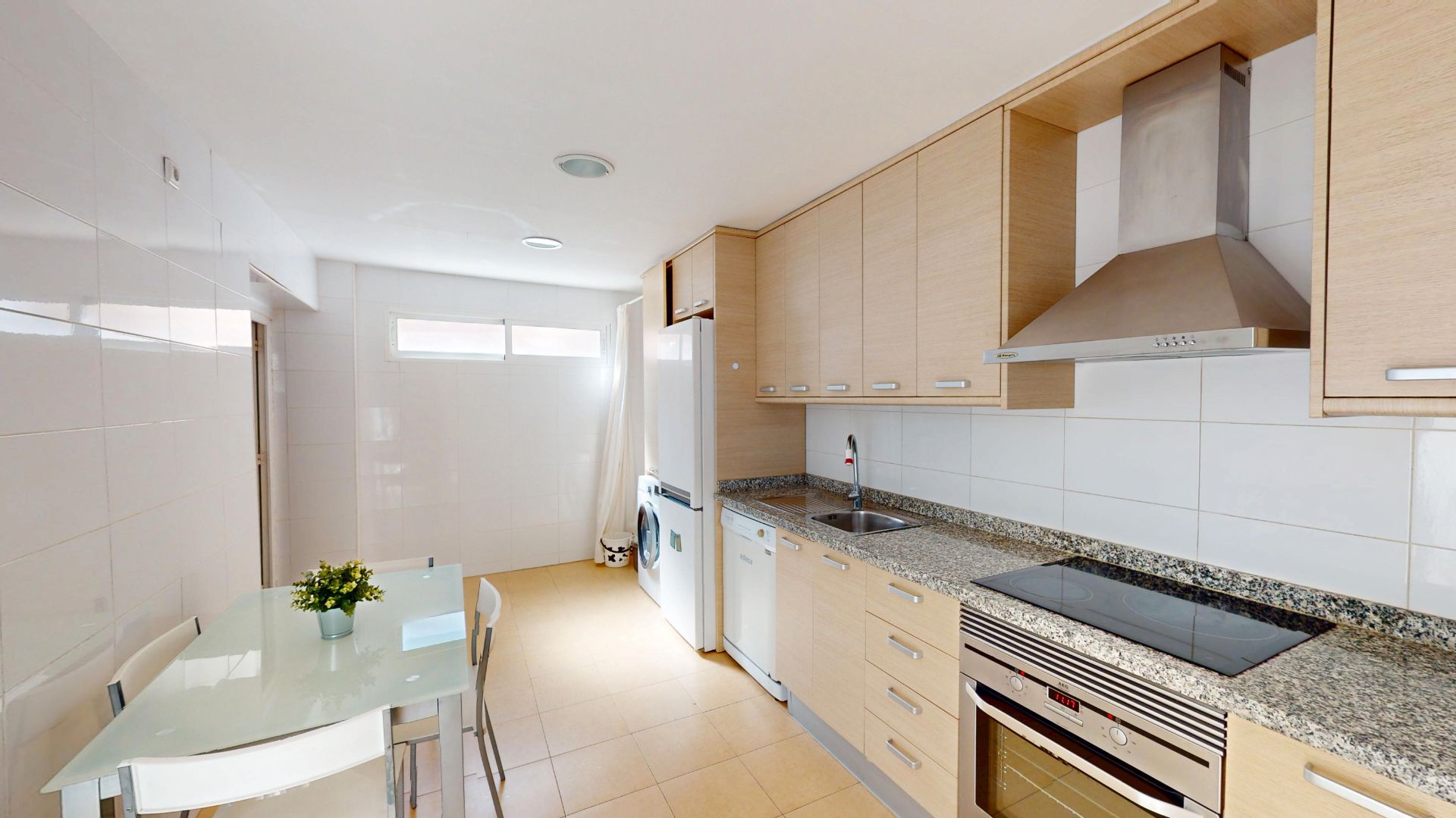 Kitchen of Flat for sale in Elche / Elx  with Air Conditioner