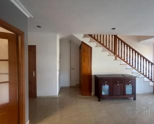 Einfamilien-Reihenhaus miete in Inca mit Heizung, Privatgarten und Terrasse