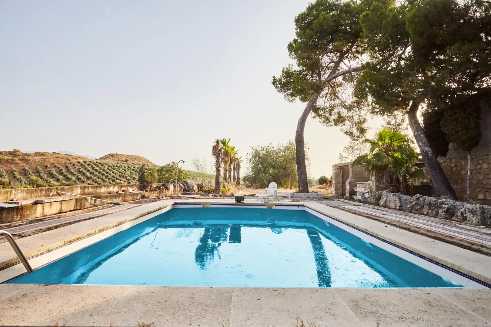 Piscina de Finca rústica en venta en Jaén con Aire acondicionado, Jardín privado y Terraza
