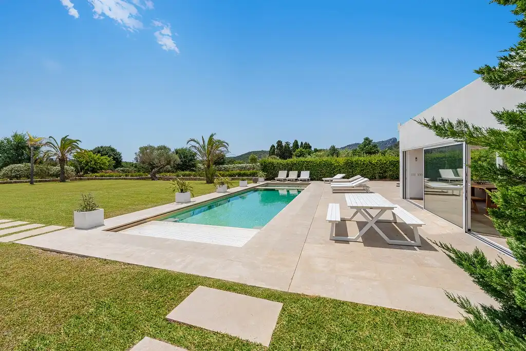 Garden of Country homes for sale in Pollença  with Air Conditioner, Heating and Private garden