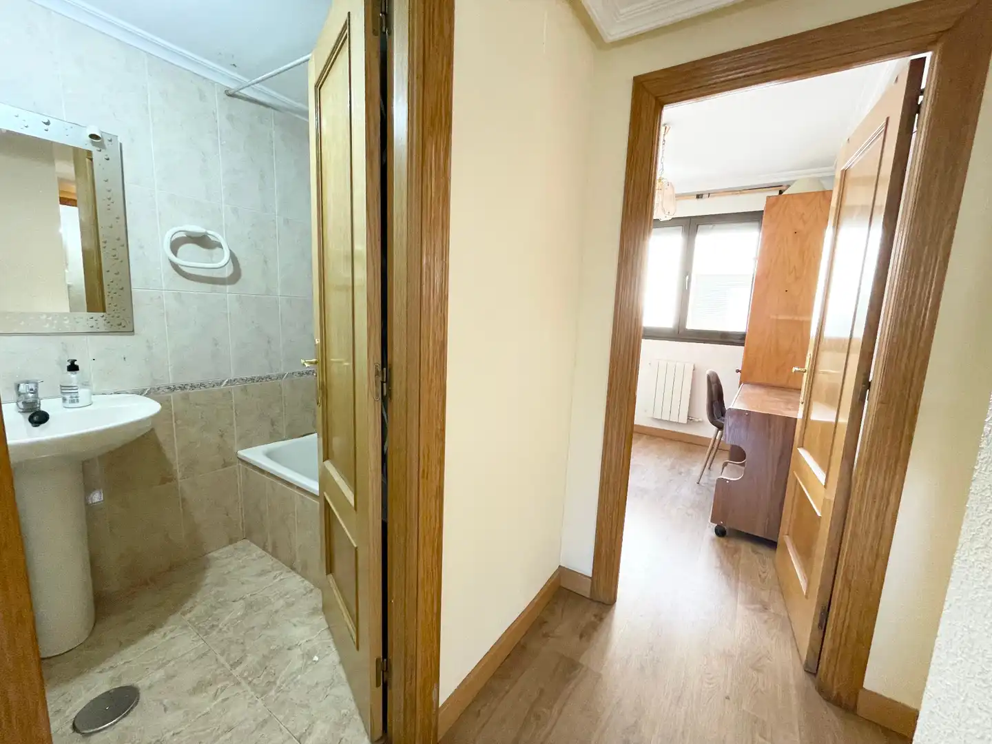 Bedroom of Flat for rent in Salamanca  with Heating, Parquet flooring and Furnished