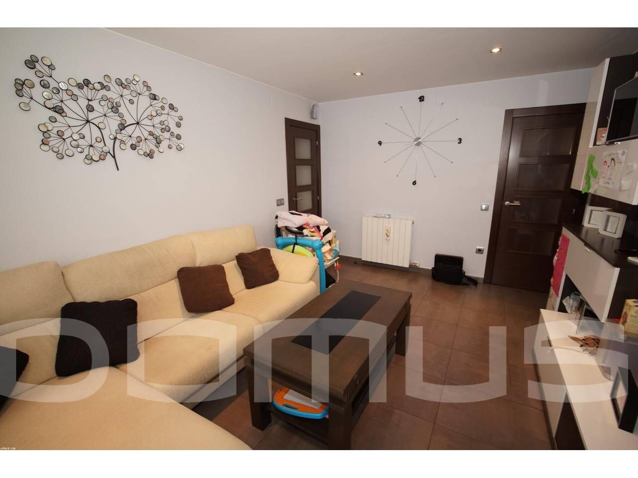 Dormitori de Pis en venda en Sant Vicenç Dels Horts amb Aire condicionat, Calefacció i Moblat