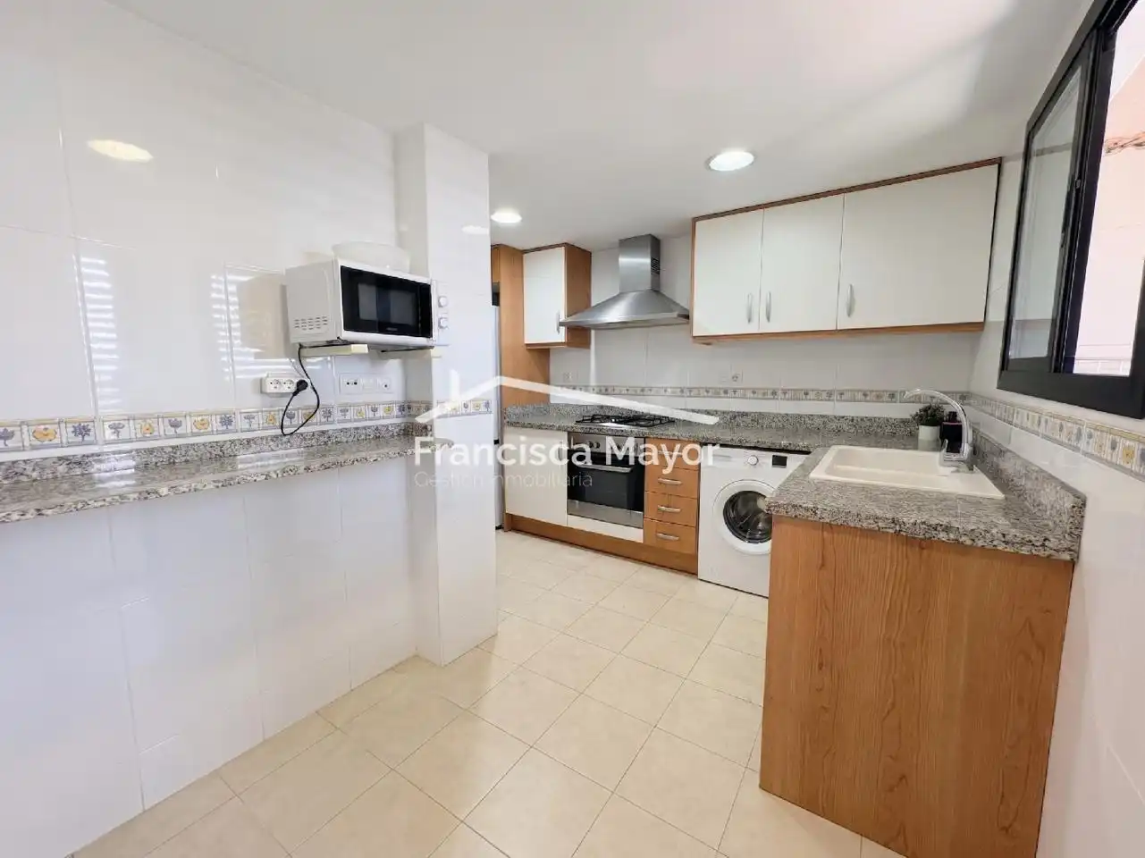 Cocina de Piso en venta en Valencia con Aire acondicionado, Amueblado y Piscina comunitaria