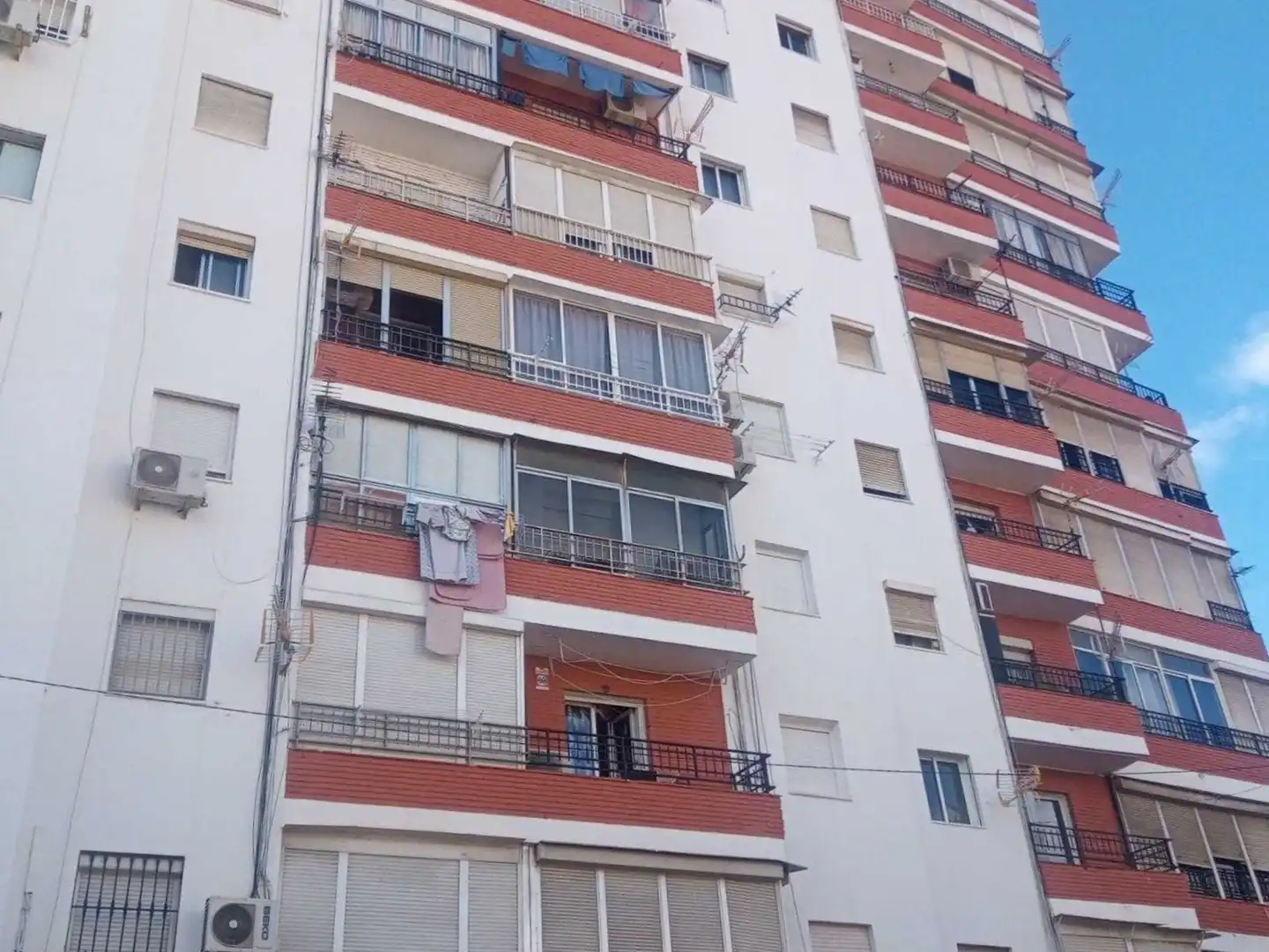 Vista exterior de Apartament en venda en San Juan de Aznalfarache