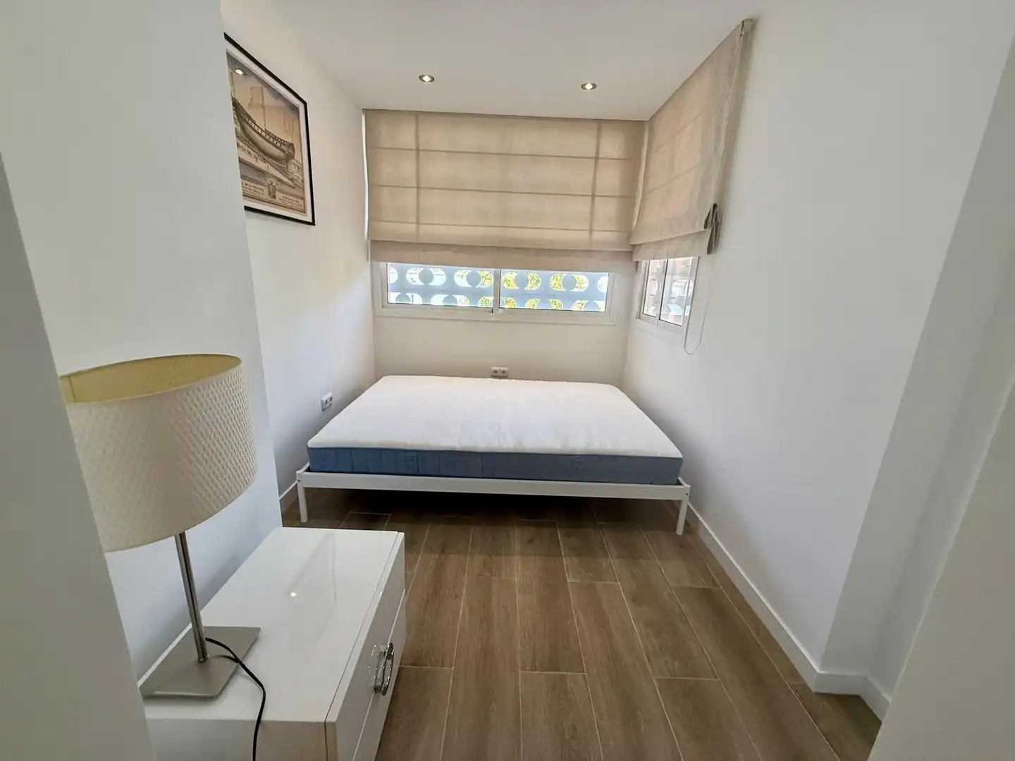 Dormitori de Apartament de lloguer en Marbella amb Aire condicionat, Terrassa i Piscina