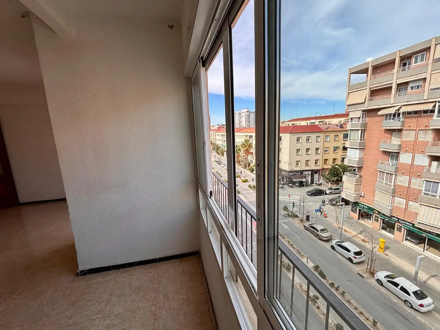 Habitación de Piso en venta en Alicante / Alacant con Balcón