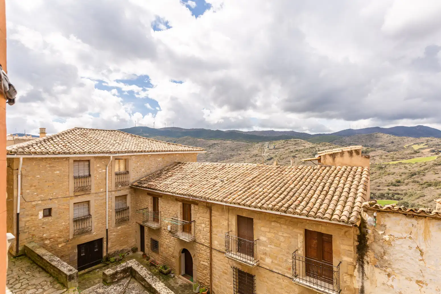 Vista exterior de Casa o xalet en venda en Sos del Rey Católico amb Calefacció