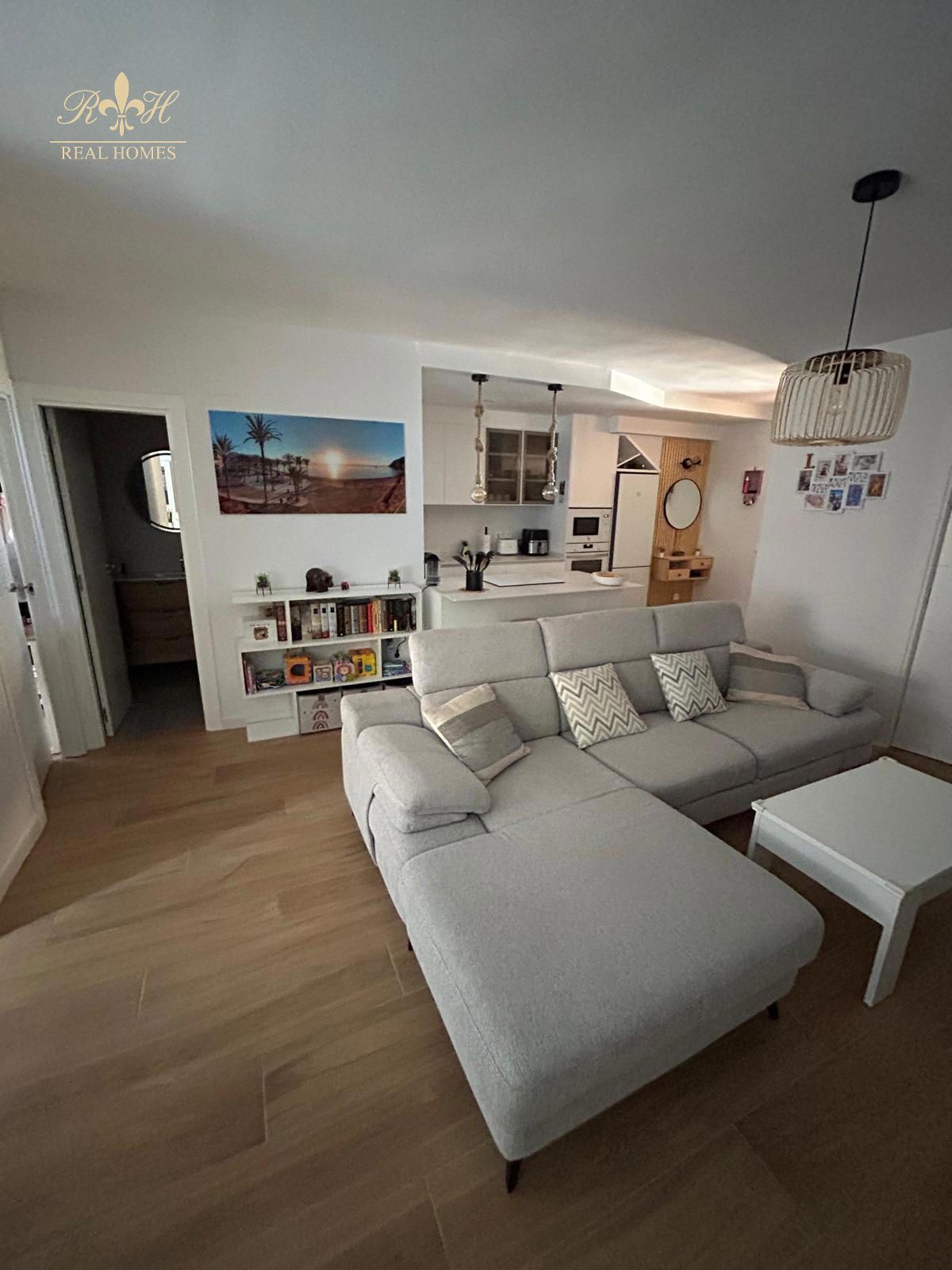 Living room of Flat for sale in L'Alfàs del Pi  with Air Conditioner, Terrace and Swimming Pool