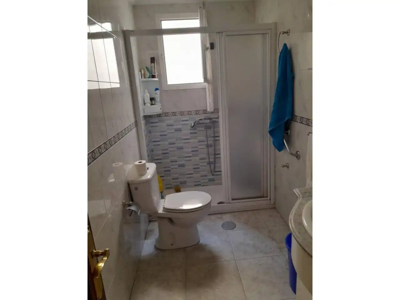 Bathroom of Houses for sale in Ourense Capital   with Heating, Private garden and Parquet flooring