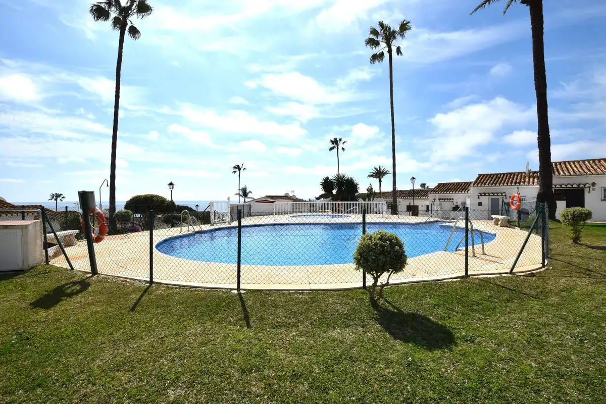 Piscina de Casa o chalet en venta en Mijas con Aire acondicionado, Calefacción y Jardín privado