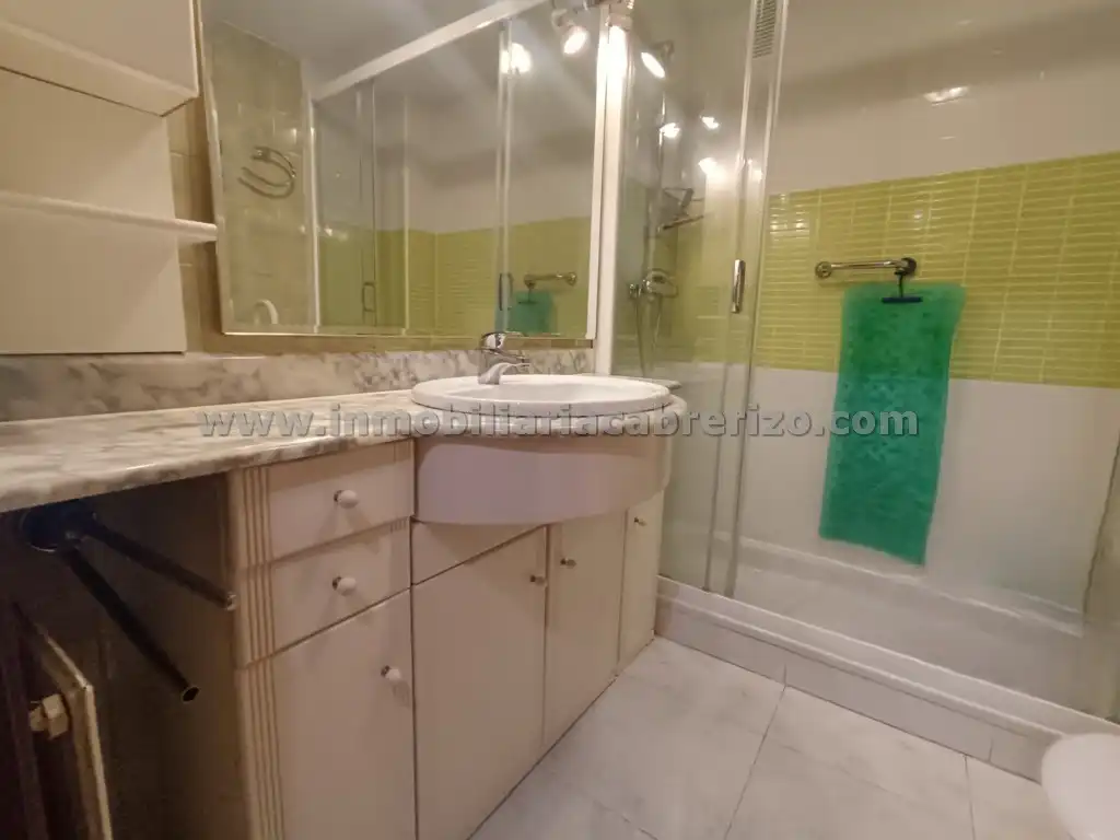 Bathroom of Flat for rent in  Logroño  with Heating, Parquet flooring and Terrace