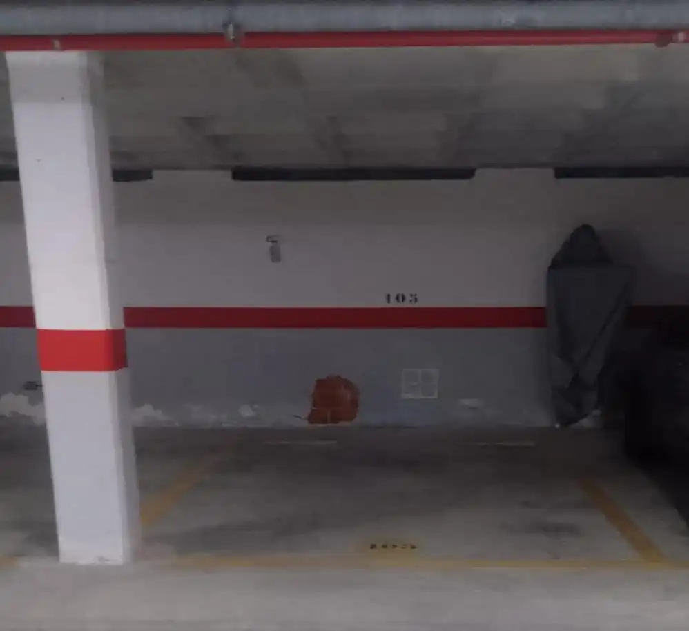 Parking de Apartamento en venta en Calpe / Calp con Aire acondicionado, Calefacción y Jardín privado