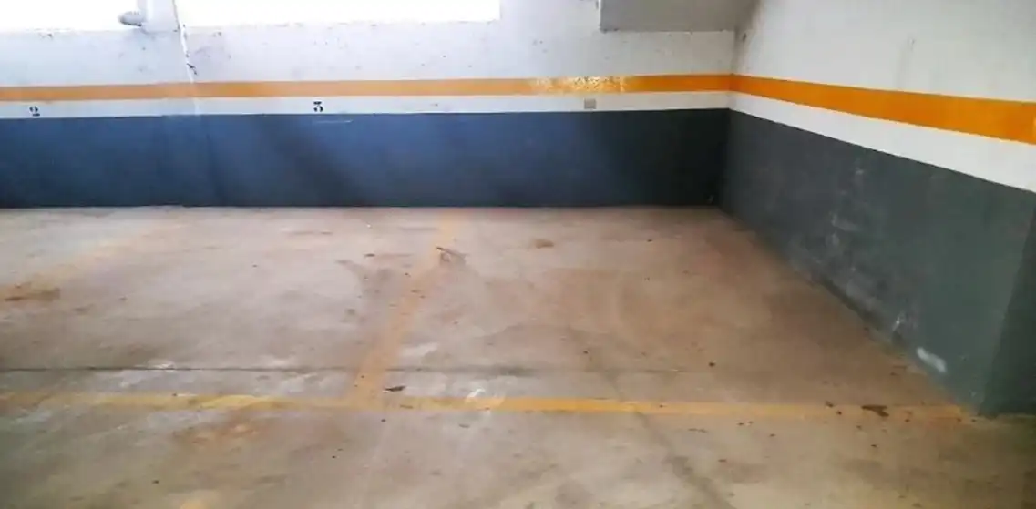 Garage for sale in Quintanar del Rey