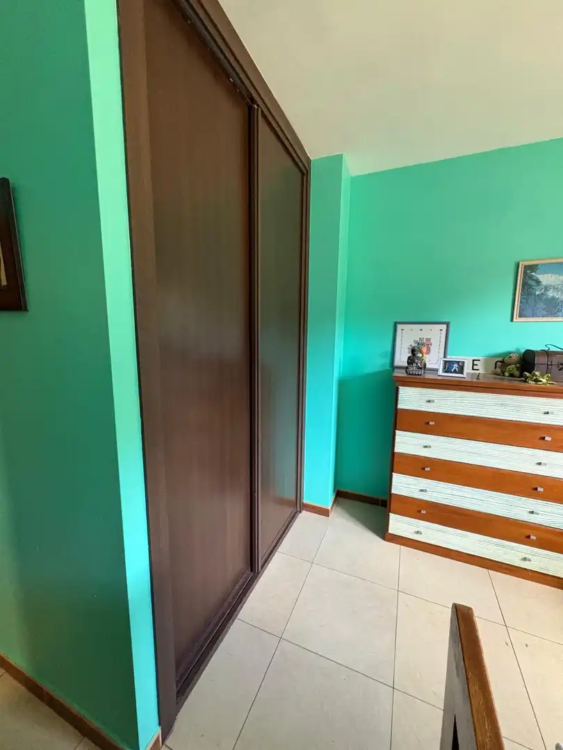 Dormitori de Casa o xalet en venda en Laguna de Duero amb Calefacció, Jardí privat i Traster